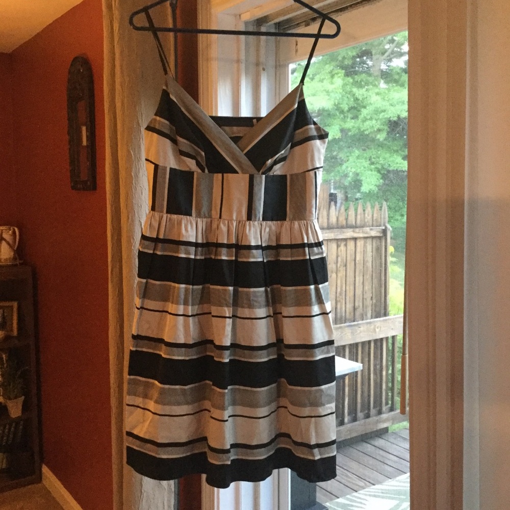 Women’s Burlapp Summer Dress - Adorable!